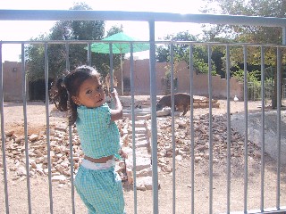 Isabel at the zoo